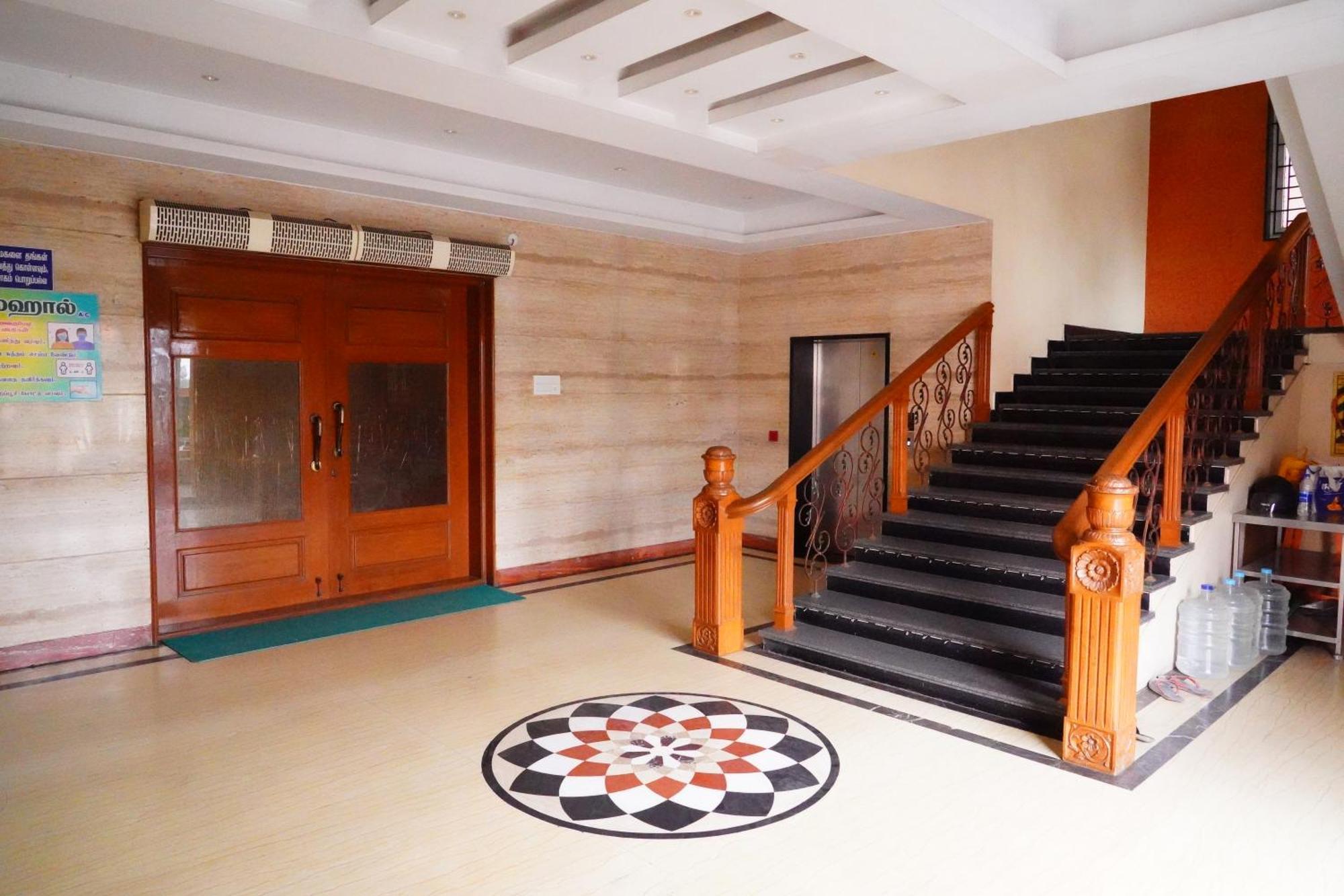 Vinayagam Residency Hotel Arcot Buitenkant foto