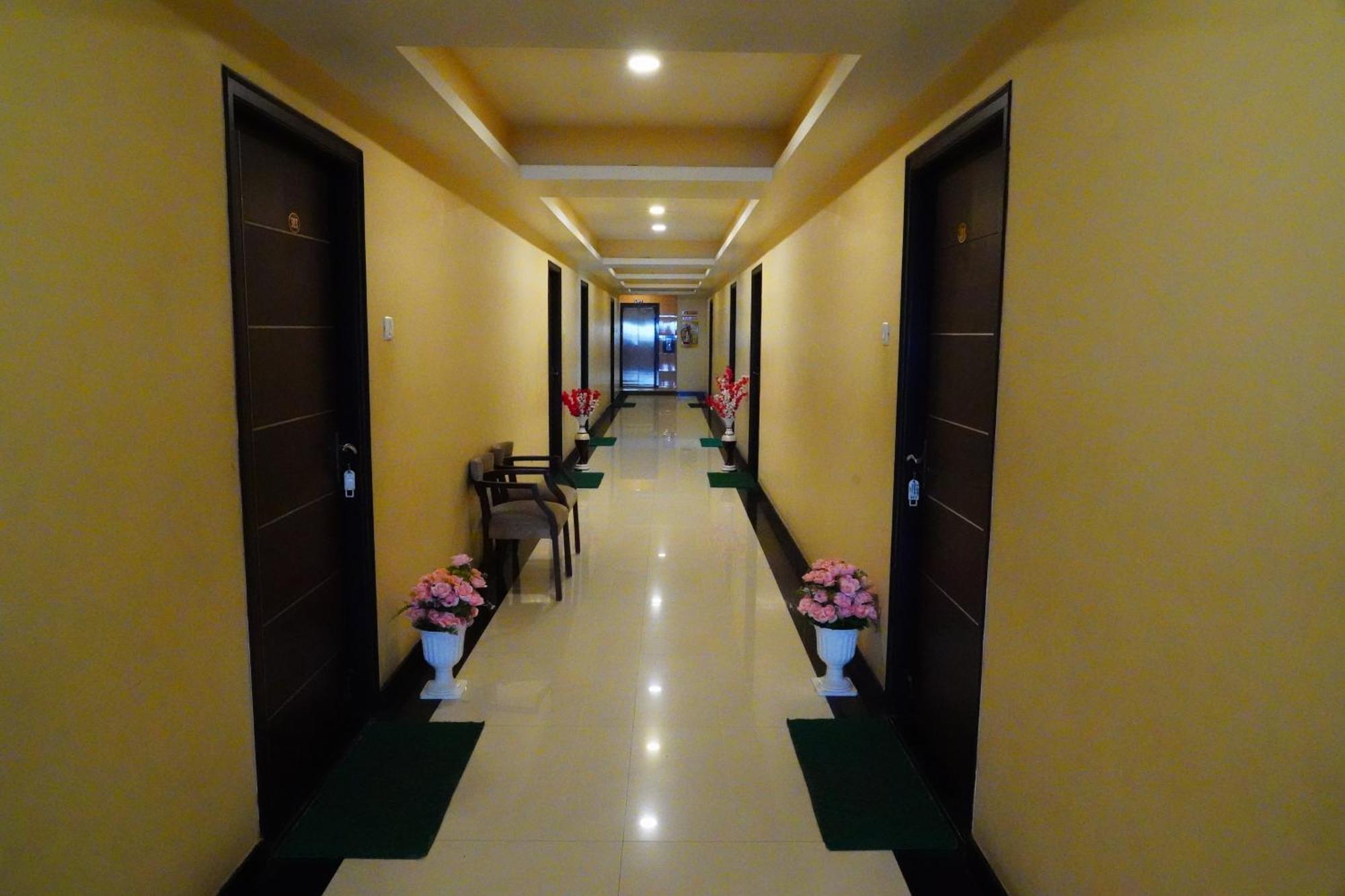 Vinayagam Residency Hotel Arcot Buitenkant foto
