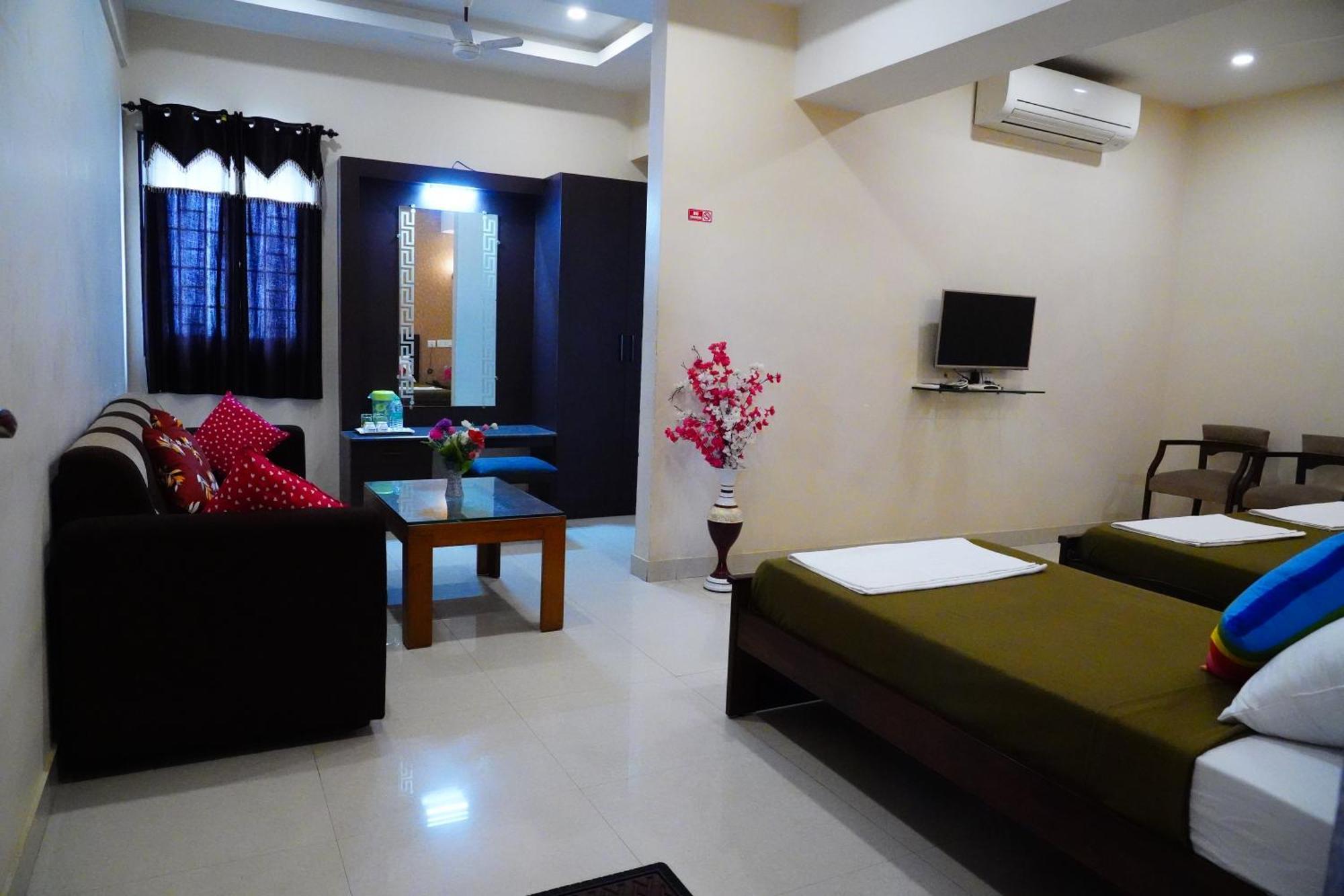 Vinayagam Residency Hotel Arcot Buitenkant foto