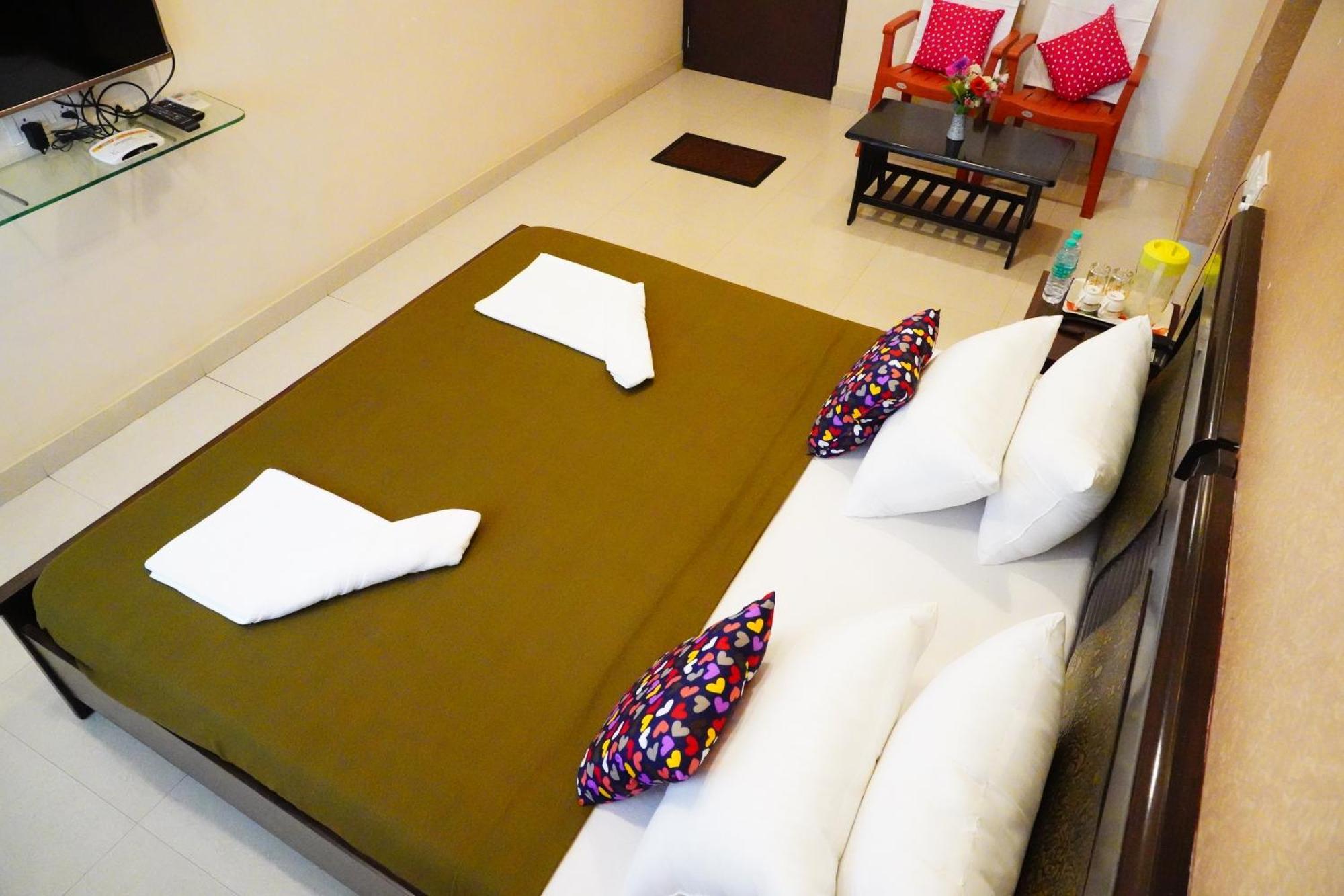 Vinayagam Residency Hotel Arcot Buitenkant foto