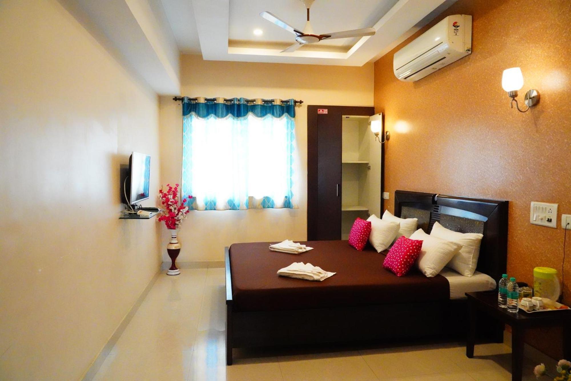 Vinayagam Residency Hotel Arcot Buitenkant foto